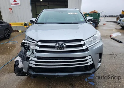 2017 Toyota Highlander Se z USA, uszkodzony, nr VIN 5TDKZRFH7HS216792